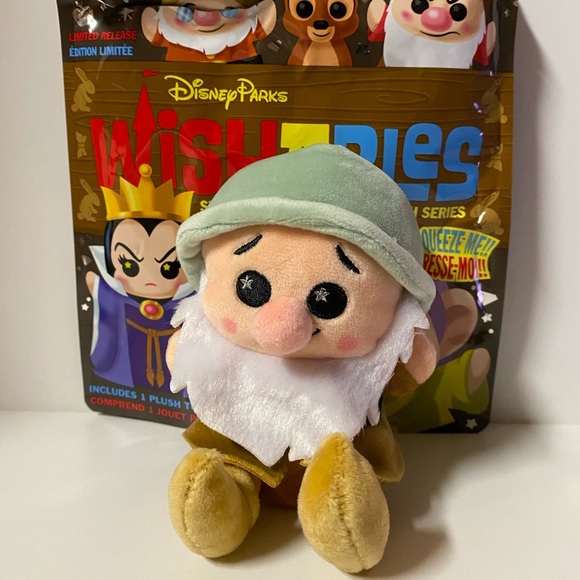 Disney Parks Wishables Plush Mystery Blind Bag Snow White Series Bashful - Picture 2 of 12